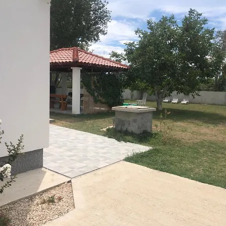 Visnja Tatil Evi *